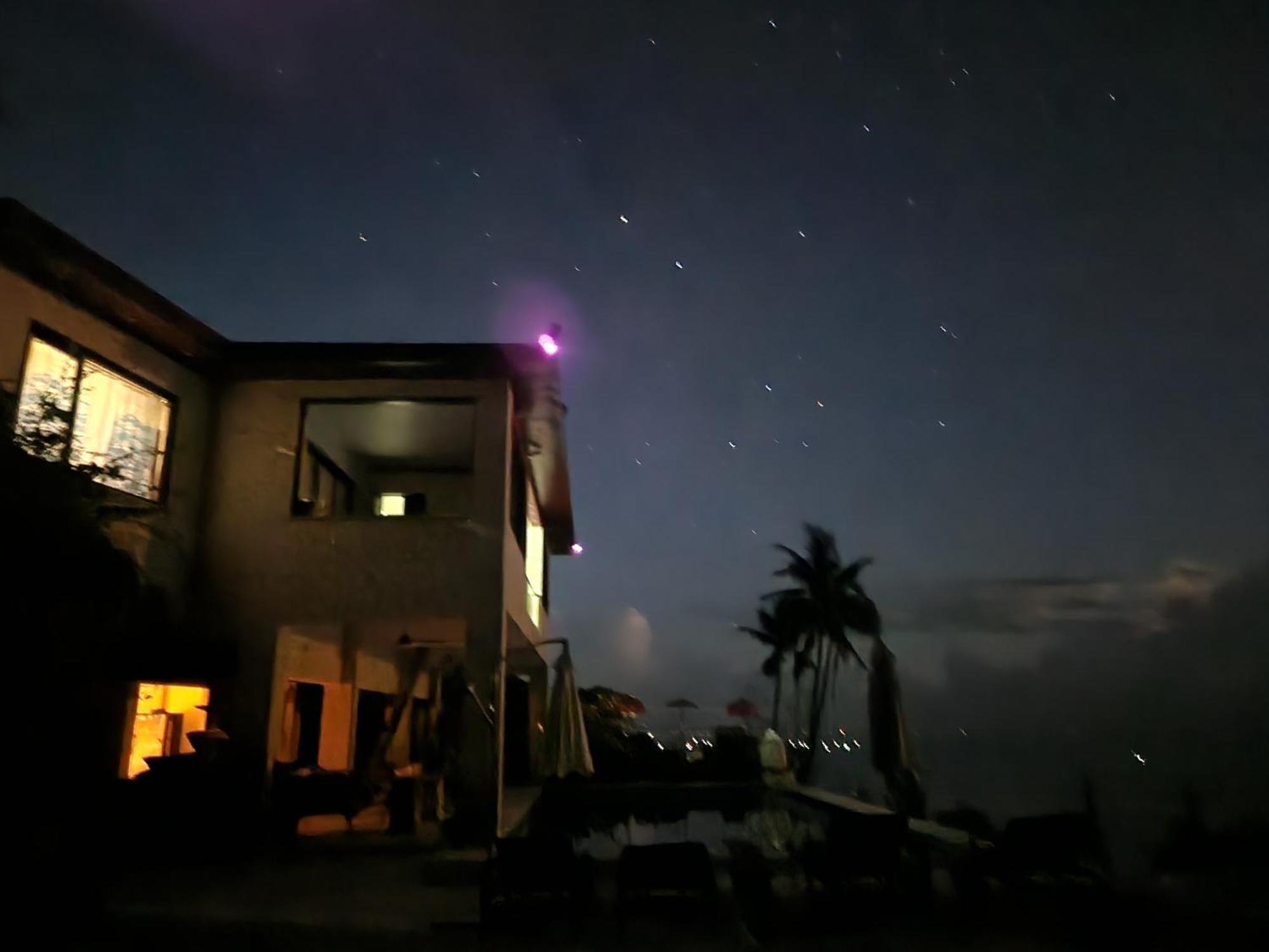 Villa Umbrella Senggigi Exterior foto